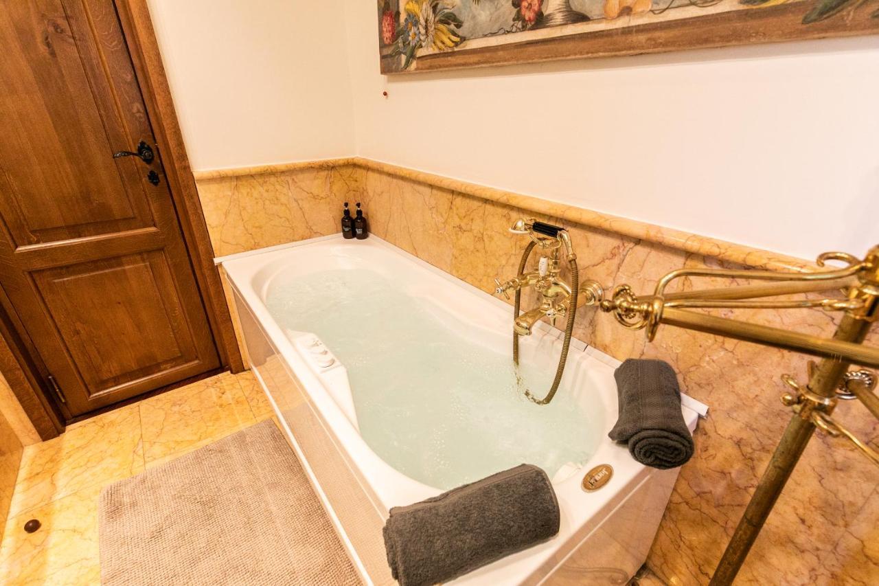 Klimt - Jacuzzi 5 Star - Luxury Design Apartment Milano Esterno foto