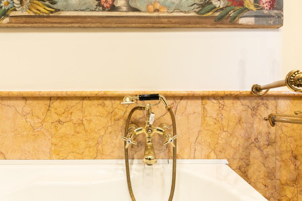 Klimt - Jacuzzi 5 Star - Luxury Design Apartment Milano Esterno foto