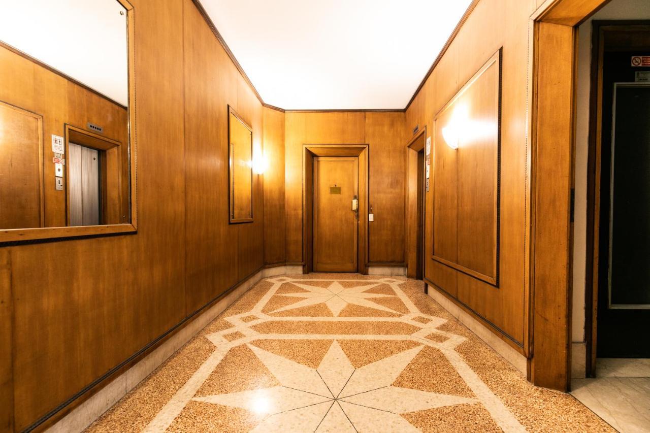Klimt - Jacuzzi 5 Star - Luxury Design Apartment Milano Esterno foto