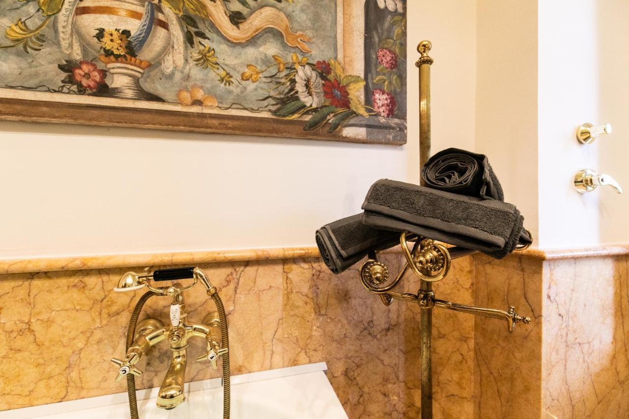 Klimt - Jacuzzi 5 Star - Luxury Design Apartment Milano Esterno foto